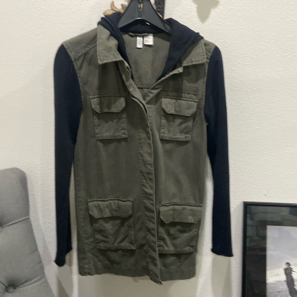 H&M olive hooded jacket - Picture 1 of 6